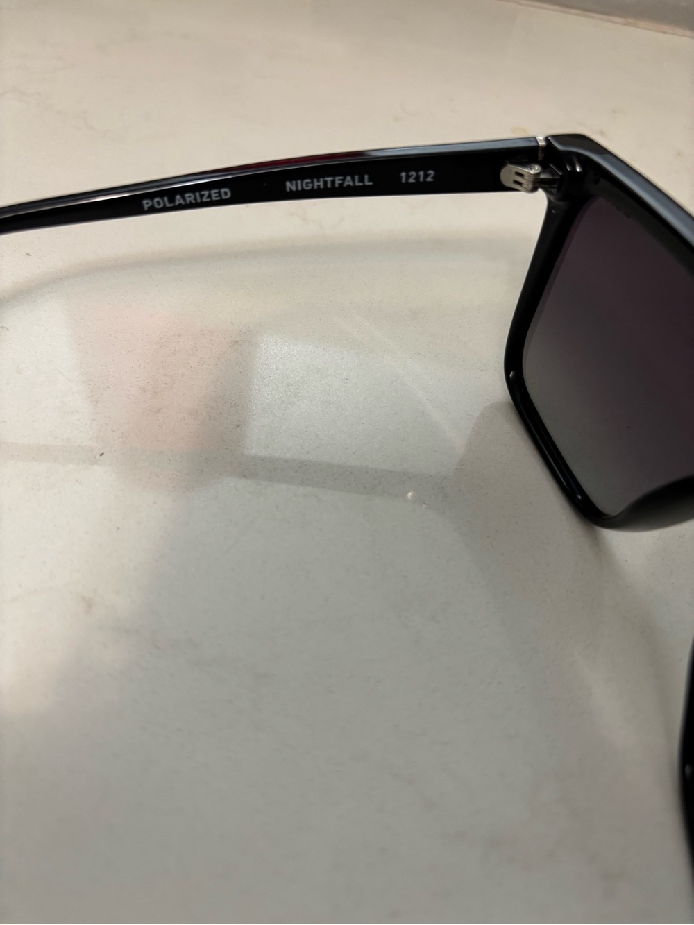 Quay Australia Black Shield Polarized “Nightfall” 1212 Sunglasses, Gradient Lens - Picture 6 of 9